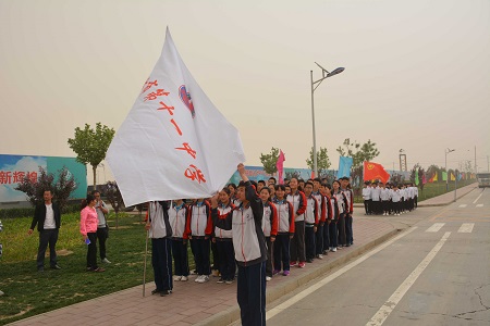 �����Ź�����ί���������˶�98���ꡰ������ �ഺ־ �й��Ρ������ߡ��������ĸ����ߡ�����Ա������ʽ