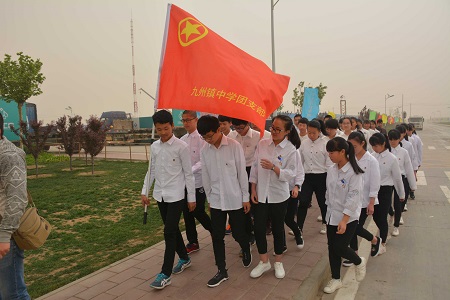 �����Ź�����ί���������˶�98���ꡰ������ �ഺ־ �й��Ρ������ߡ��������ĸ����ߡ�����Ա������ʽ