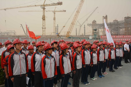 �����Ź�����ί���������˶�98���ꡰ������ �ഺ־ �й��Ρ������ߡ��������ĸ����ߡ�����Ա������ʽ