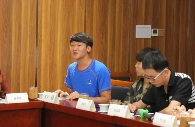 ���ȷ���ί��֯��չ��������Ⱥ����̸���ߡ����λ��ء�������ʽ