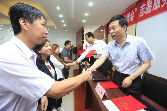 �����ٿ���5��18�����鲩�ᡱ־Ը�������ܽ�����ߡ�9��26��ũ����־Ը����Ա���